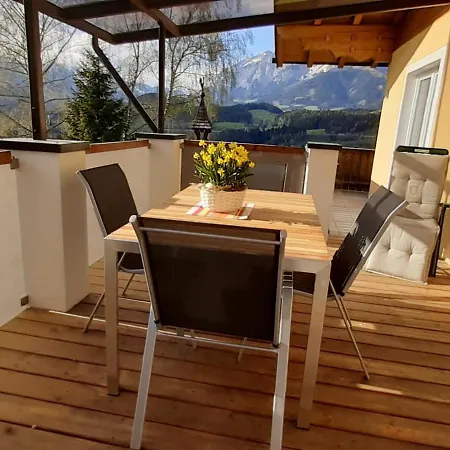 Steinberger Apartment